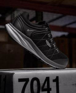 Keen Men's Vista Energy (Carbon-Fiber Toe) | Vapor/Black -Shoes Haven Shop 1024584 PDP RightImage