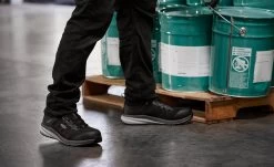 Keen Men's Vista Energy (Carbon-Fiber Toe) | Vapor/Black -Shoes Haven Shop 1024584 PDP TopImage