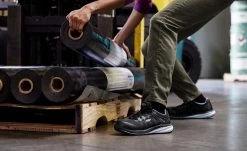 Keen Women's Vista Energy ESD (Carbon-Fiber Toe) | Hydrangea/Black -Shoes Haven Shop 1025241 PDP TopImage