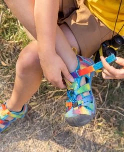 Keen Little Kids' Seacamp II CNX | Papaya Punch/Marina -Shoes Haven Shop KidsBigLittleSeacampLifestyleRightSingle d05f3f32 64ed 4e6e b2f3 384a1c5344c0