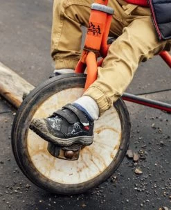 Keen Big Kids' Speed Hound | Black/Camo -Shoes Haven Shop KidsSpeedHoundPDPLifestyle3Kids1026194