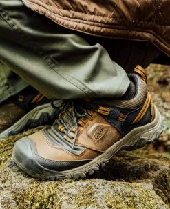 Keen Men's Ridge Flex Waterproof | Bison/Golden Brown 14 Keen Men's Ridge Flex Waterproof | Bison/Golden Brown -Shoes Haven Shop RidgeFlexPDPLifestyle2Family 1
