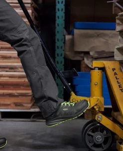 Keen Men's Vista Energy (Carbon-Fiber Toe) | Magnet/Green Glow -Shoes Haven Shop SDD 554 VistaEnergy 1026886 Left Image