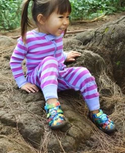 Keen Toddlers' Seacamp II CNX | Very Berry/Dawn Pink -Shoes Haven Shop TotsSeacampLifestyleSingleLeft 21593073 e248 4abb a895 79661facc488