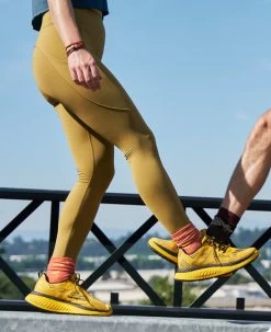 Women's WK400 Walking Shoe | KEEN Yellow/Black -Shoes Haven Shop W1027484 3