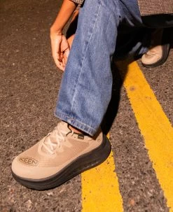 Keen Women's WK400 Waterproof Walking Shoe | Triple Black -Shoes Haven Shop WK400 lifestyle WP Womens 2 de5c3da2 f02a 4434 939d 96184e674fba